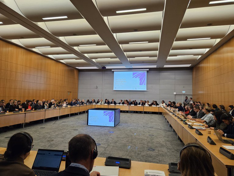 Read more about the article CGU participates in OECD conference on civic technologies