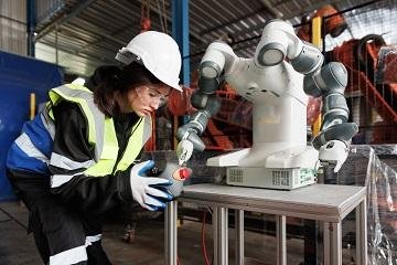 Read more about the article Artificial intelligence and work, Calderone’s hearing in the Chamber