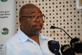 Read more about the article Nxesi denies allegations of corruption in R5 billion UIF jobs deal