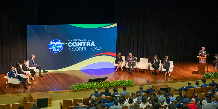 Read more about the article CGU and Federal Police sign agreement to combat crimes of corruption and embezzlement of public resources