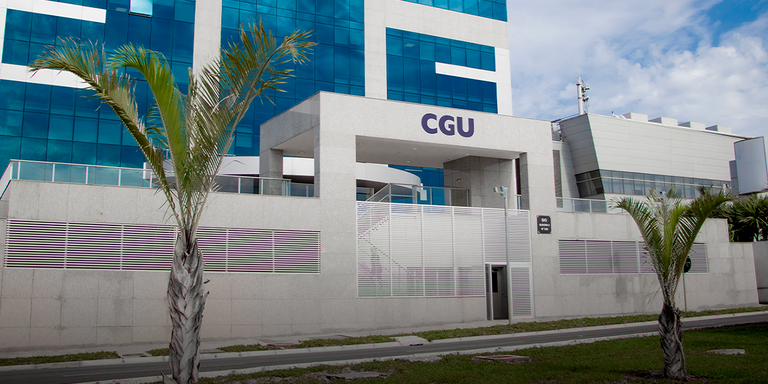 Read more about the article CGU applies anti-corruption sanctions to two companies involved in illicit acts