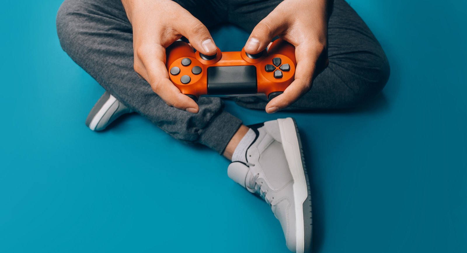 Read more about the article The Autorité de la concurrence fines Sony €13.5 million for abusing its dominant position (PS4 video game controllers)