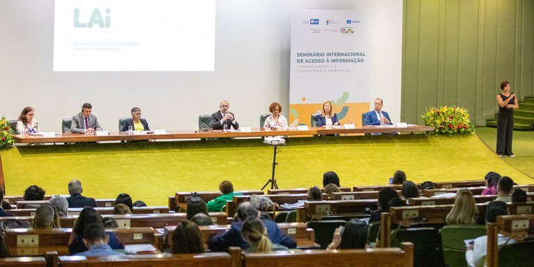 Read more about the article CGU Minister, Vinícius de Carvalho, highlights environmental transparency at International Seminar