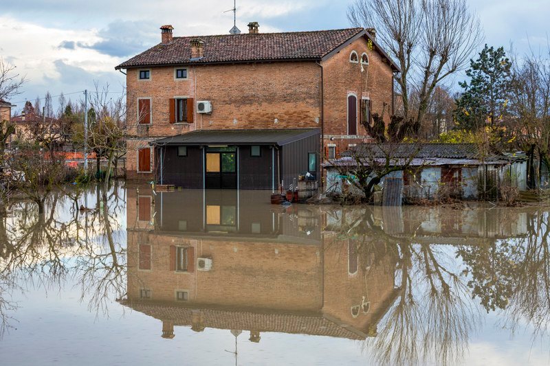 Read more about the article Climate health risks posed by floods, droughts and water quality call for urgent action
