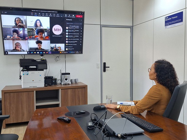Read more about the article Human Rights receives the Marielle Franco Institute to discuss combating political violence