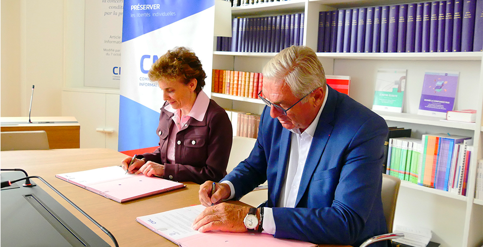 Read more about the article The CNIL and Departments of France renew their partnership