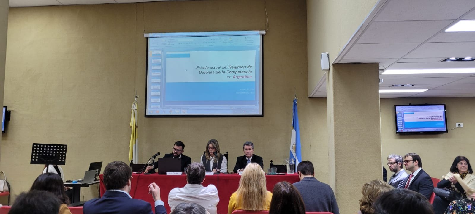 Read more about the article CNDC authorities participated in the first edition of the Conference on Competition Defense