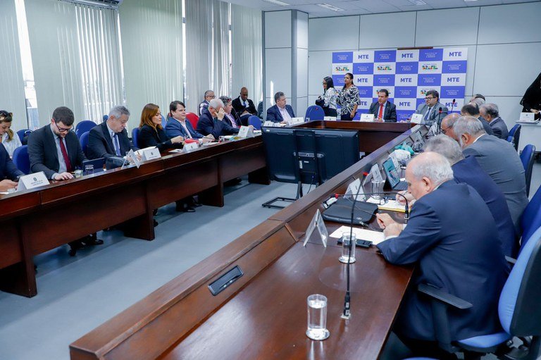Read more about the article Minister Luiz Marinho proposes national conference to discuss changes in the labor market