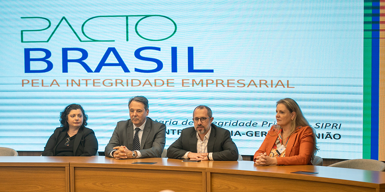 Read more about the article In Santa Catarina, CGU minister highlights artificial intelligence and integrity to strengthen the fight against corruption