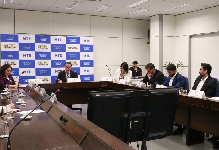 Read more about the article Ministry of Labor and Employment establishes Working Group on Artificial Intelligence (GT-IA)