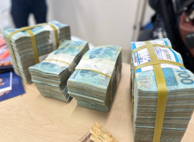 Read more about the article PF seizes more than R$1 million in 3 days in actions against electoral crimes