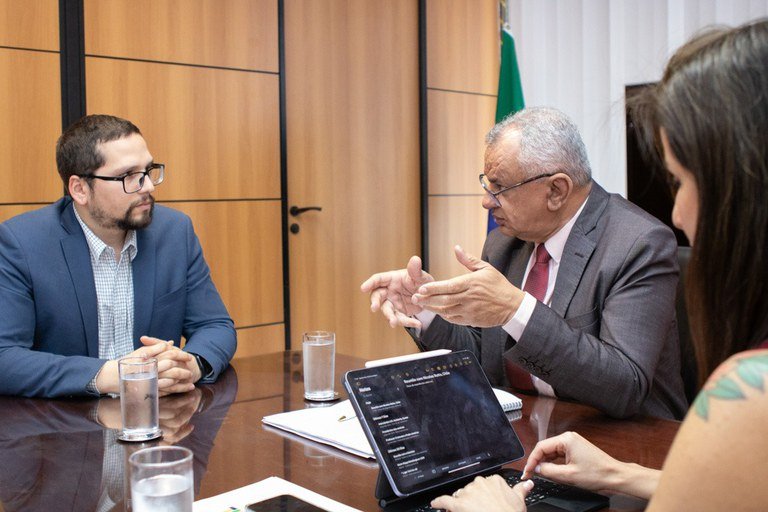 Read more about the article Brazil and Chile discuss regulation of app-based work