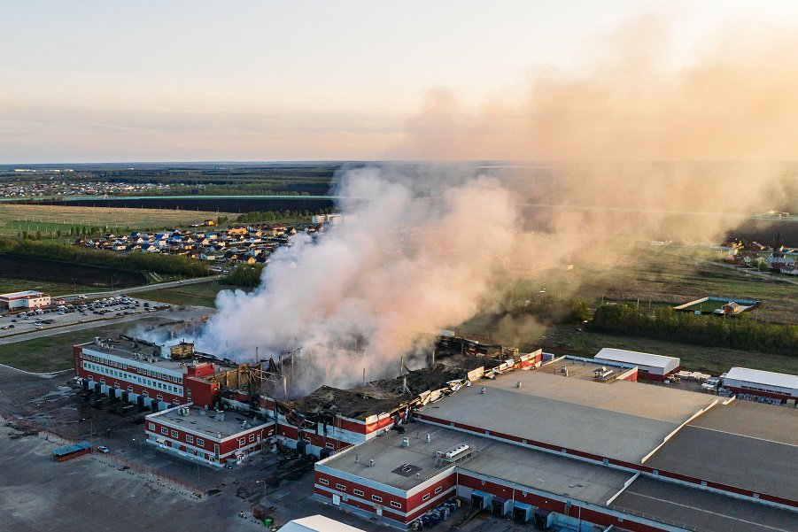 Read more about the article Industrial risks linked to ICPE: a new file on the prevention and control of major accidents