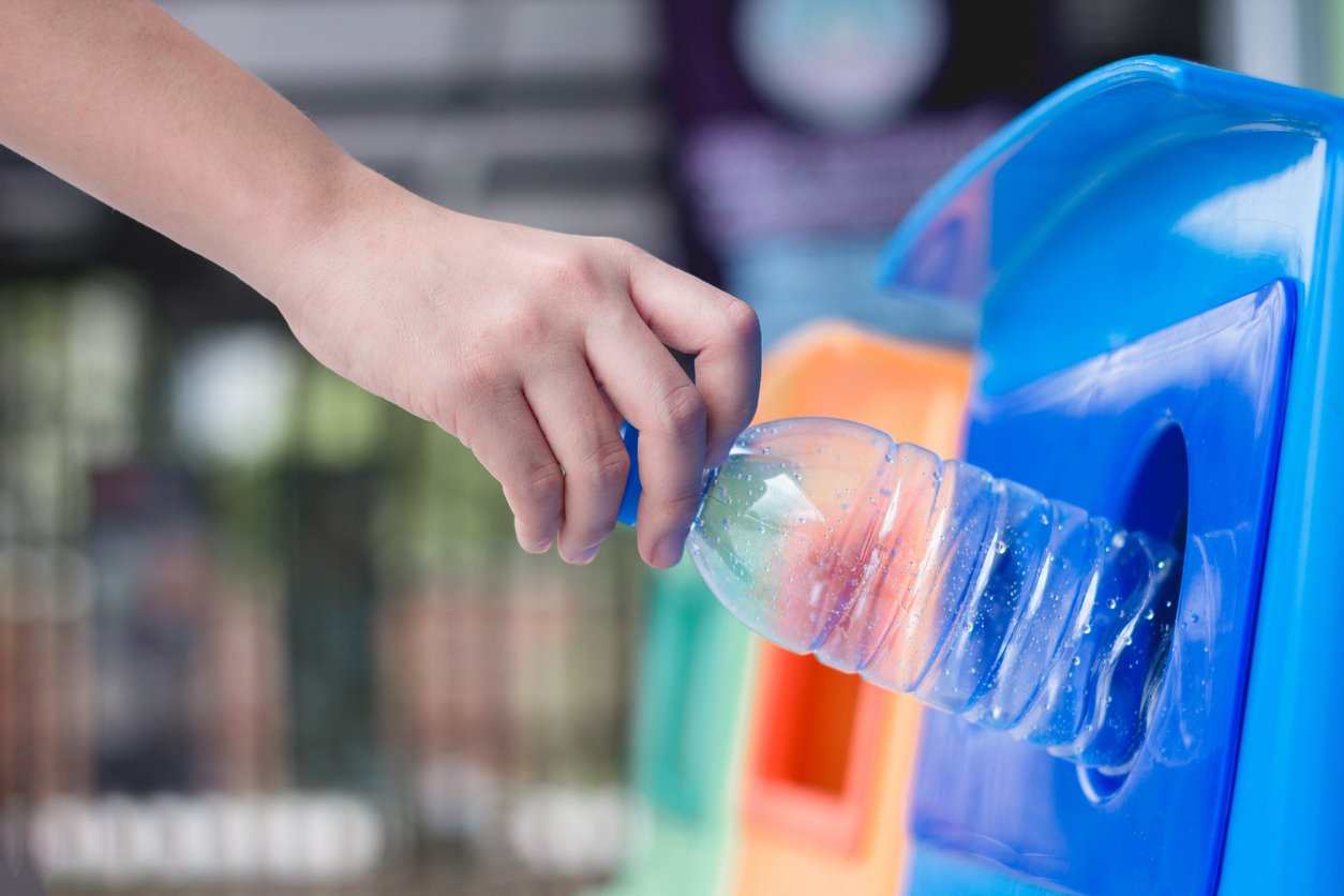 Read more about the article Plastic, Gava: “Changing approach, not waste but secondary raw material, MASE is working on this”